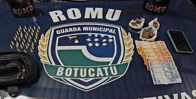 Traficante preso após avançar de moto contra GCM
