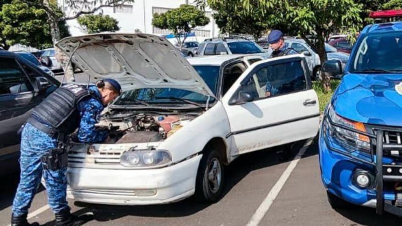 Carro furtado em SP acaba recuperado estacionado no HC