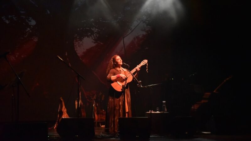 Lageado recebe show comemorativo de 30 anos de carreira de Kátya Teixeia
