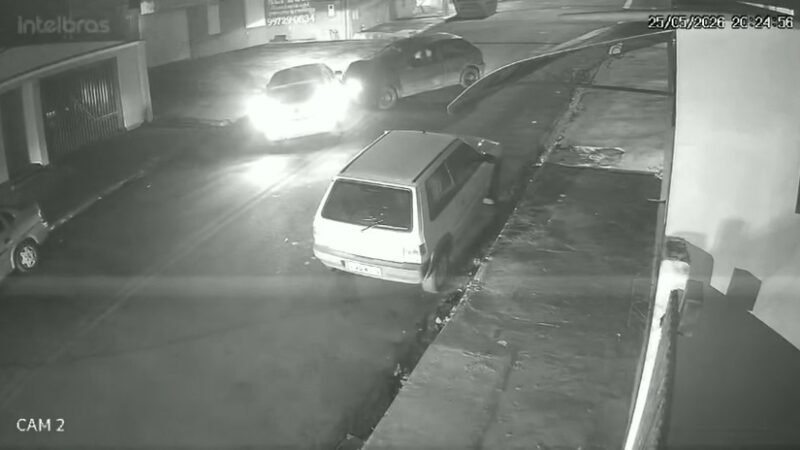 Motorista embriagado provoca colisões e acaba preso