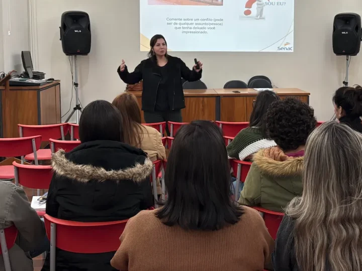 Servidores municipais passam por curso de mediação de conflitos