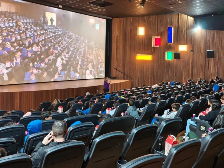 Cine Nelli reabre com exibições a estudantes da rede municipal