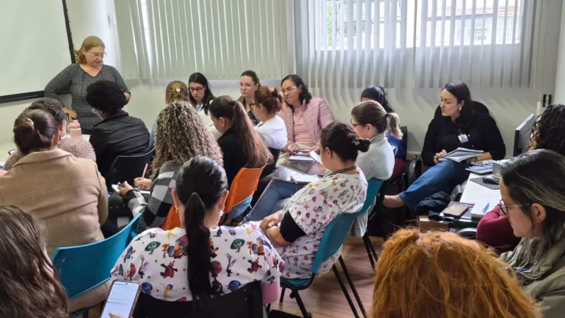 Secretaria da Saúde promove capacitação sobre Teste do Pezinho e triagem neonatal