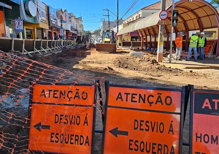Ruas do Centro de Avaré interditadas para obras contra enchente