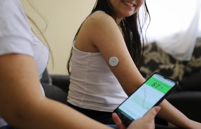 Problemas de pele afetam crianças que usam tecnologias para tratar diabetes
