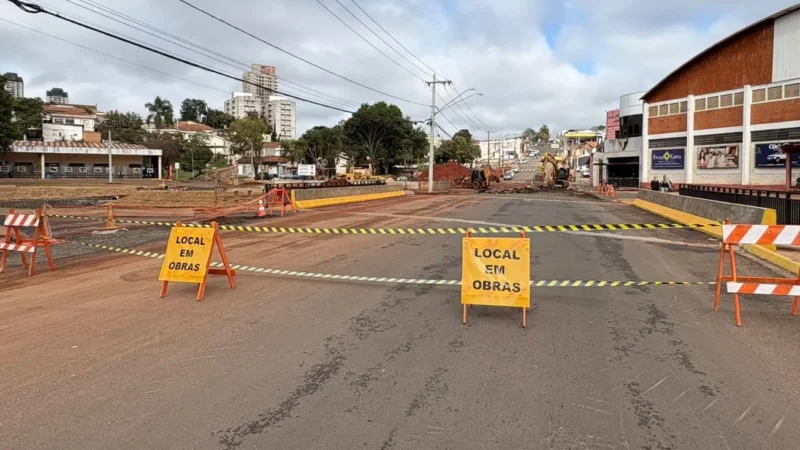 Prefeitura inicia construção de nova rotatória na Vital Brasil