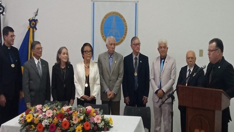 Academia Botucatuense de Letras realiza posse da XIV Diretoria