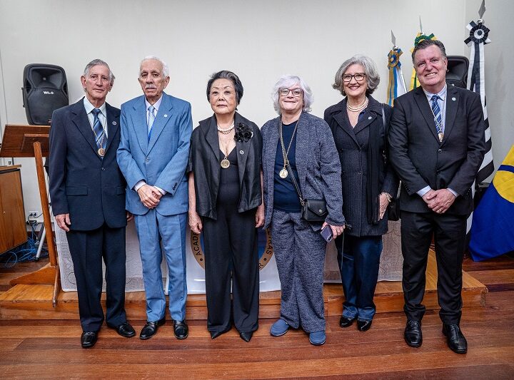 Academia Botucatuense de Letras empossa diretoria e projeta aproximação com a comunidade