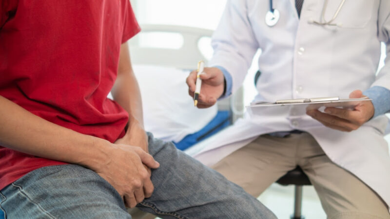 Como (e por que) falar sobre a primeira ejaculação com meninos