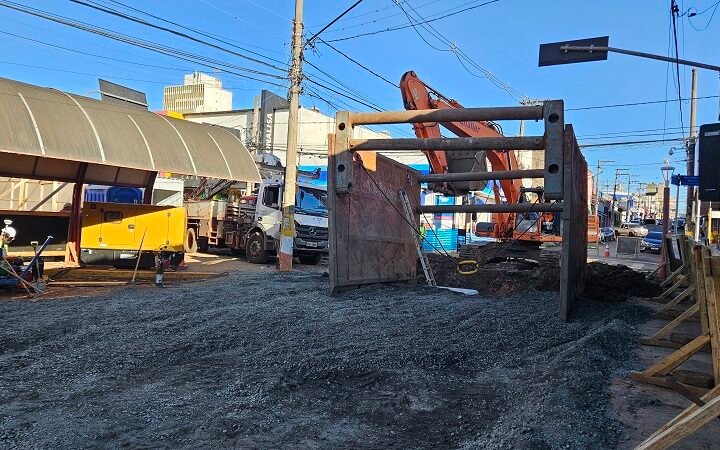 Avaré prossegue com obras contra enchentes na região central