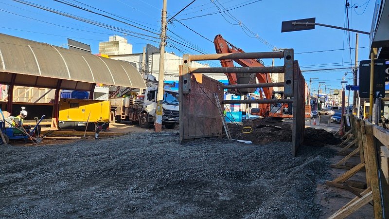 Avaré prossegue com obras contra enchentes na região central