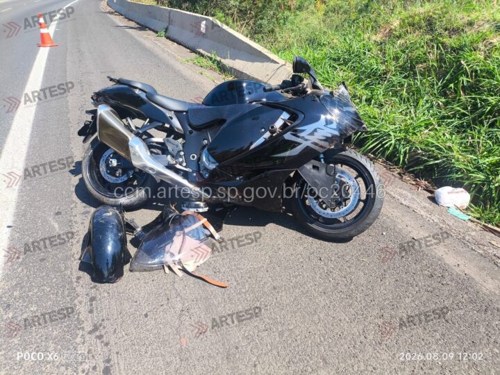 Motociclista morre após sofrer queda em rodovia