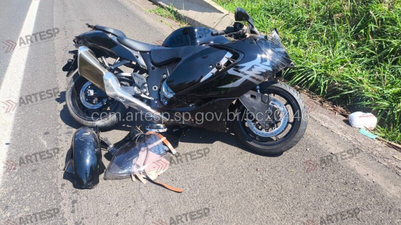 Motociclista morre após sofrer queda em rodovia