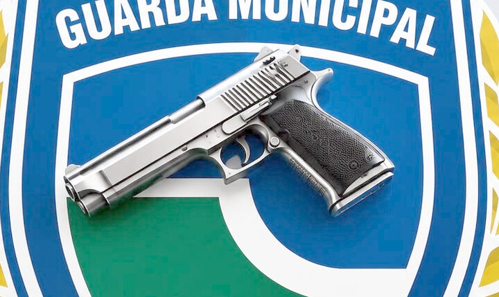 Botucatu: discussão de trânsito termina com apreensão de simulacro de arma