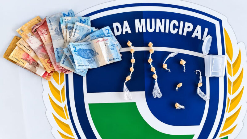 Mulher tenta se esconder da GCM e acaba detida por tráfico