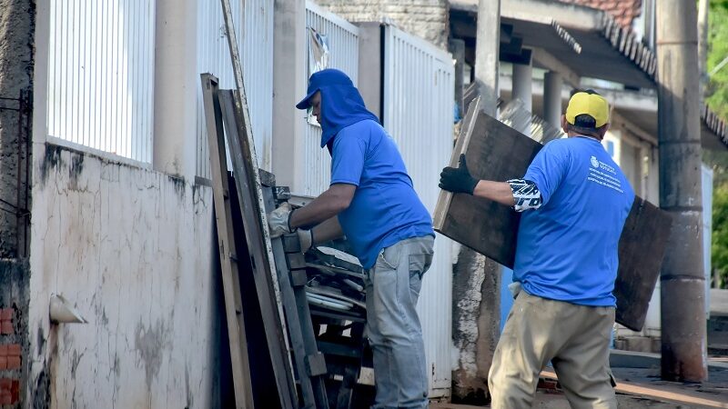 Mutirão de limpeza retirou mais de 120 caminhões de materiais