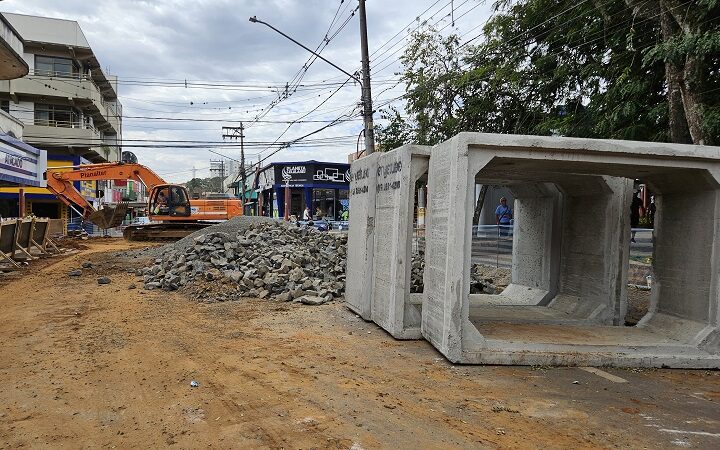 Avaré: obras contra enchentes avançam pelas ruas do Centro