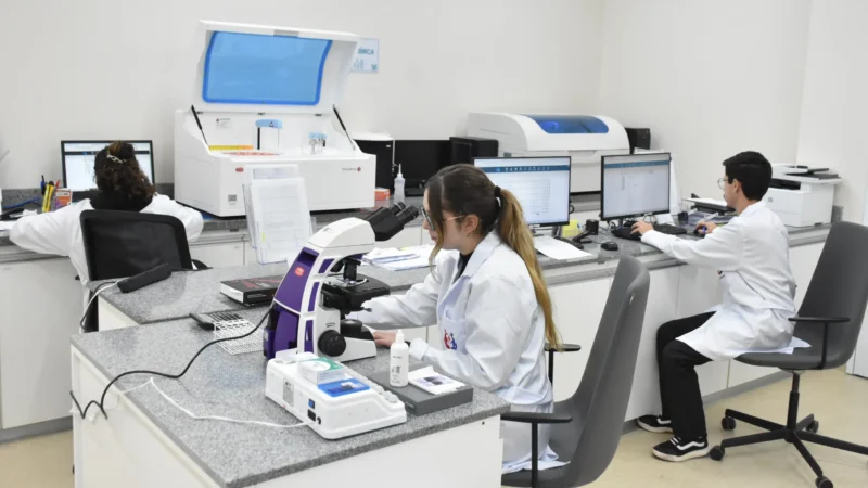 Laboratório municipal de análises clínicas realiza mais de 40 mil exames mensais