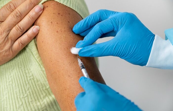 Vacina contra herpes-zóster é associada  a menor risco de demência em idosos