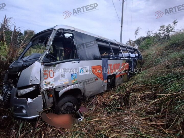 Capotamento de ônibus mata três pessoas que iriam para tratamento contra o câncer