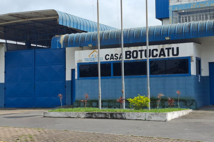 Internos da Fundação CASA visitam Paço das Artes