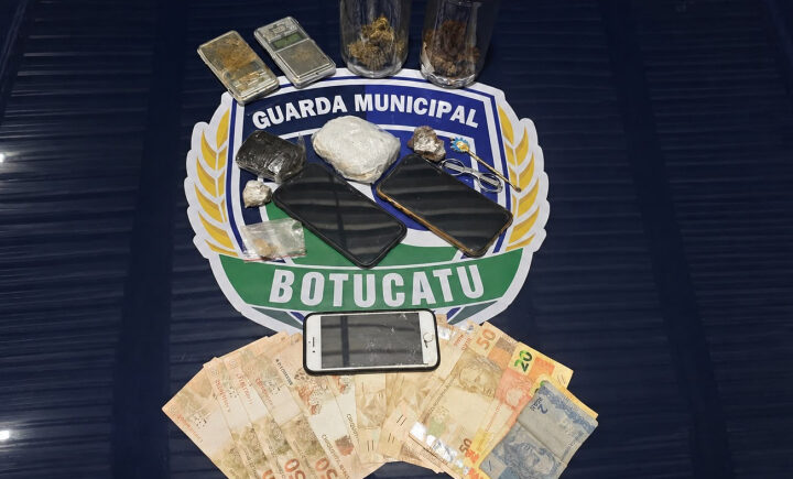 Briga de casal termina em flagrante de tráfico de drogas