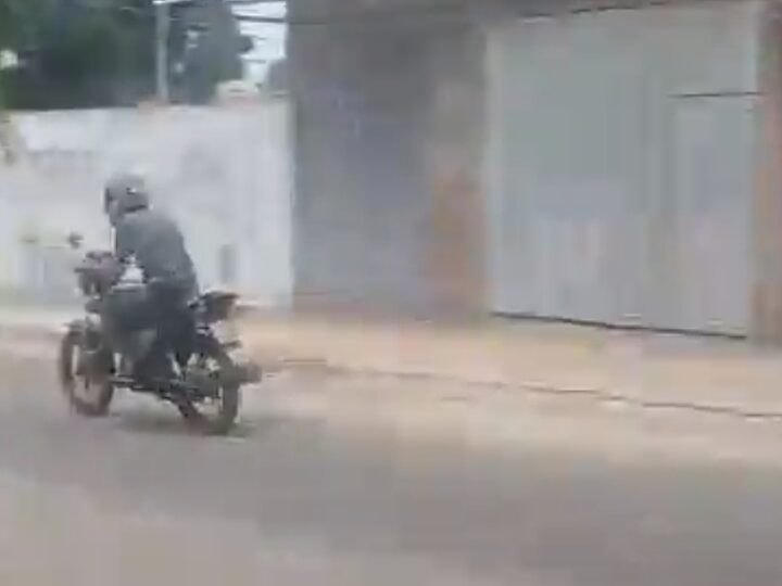 Motociclista foge de abordagem e atira contra policial